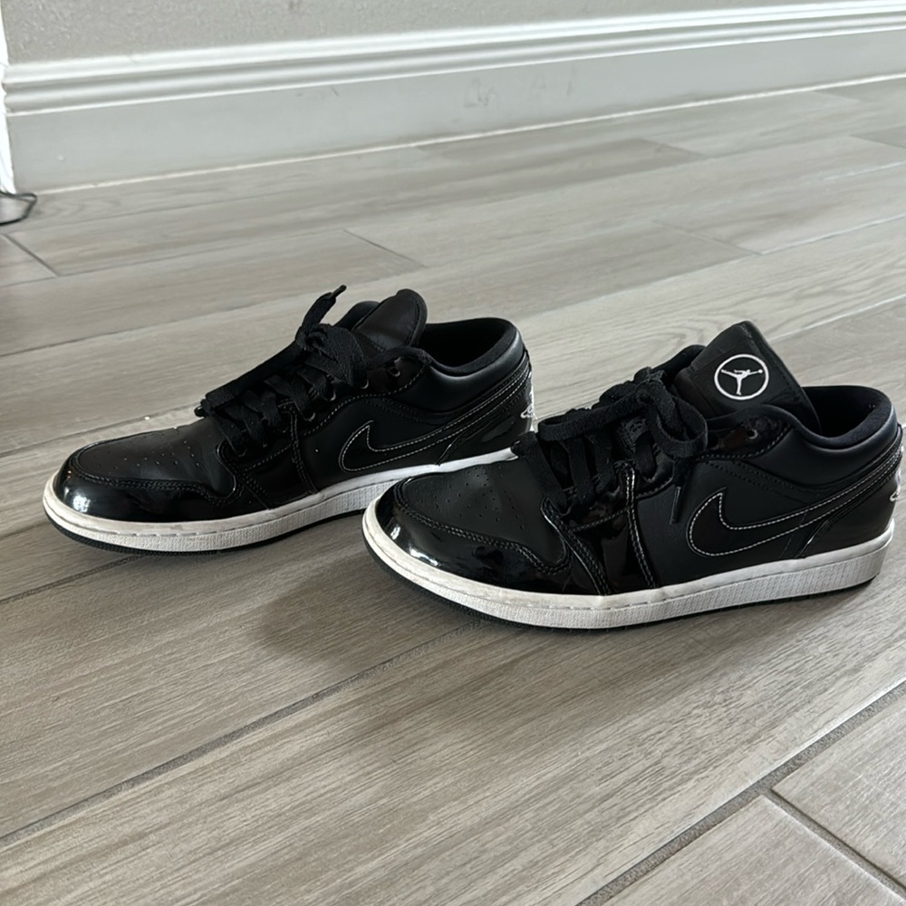 Air Jordan low tops